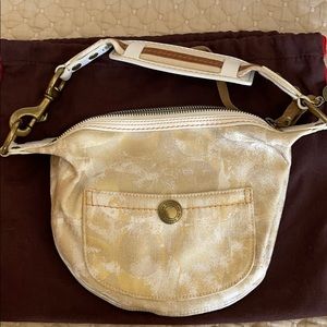 BRAND NEW COACH SMALL SHOULDER BAG